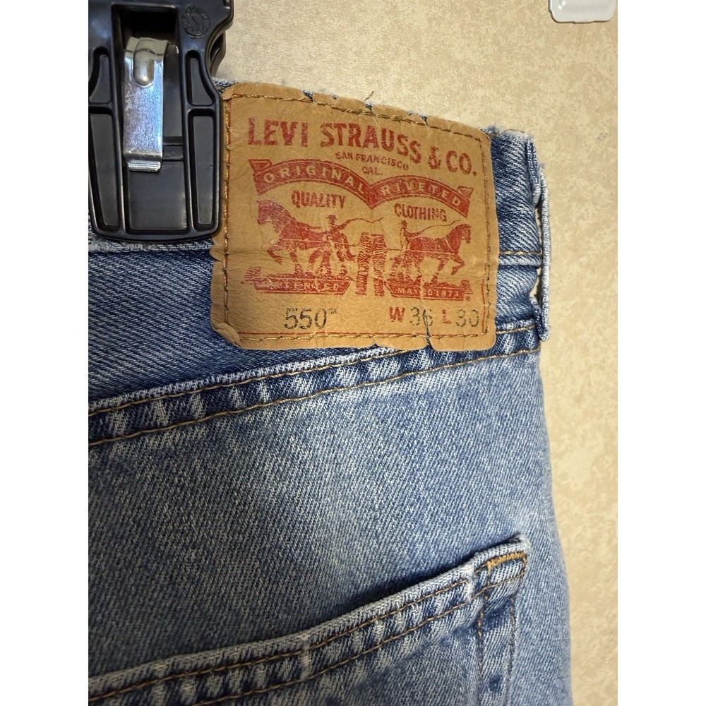 Levi's 550 Jeans Mens 36x30 Blue Medium Wash - Picture 5 of 16
